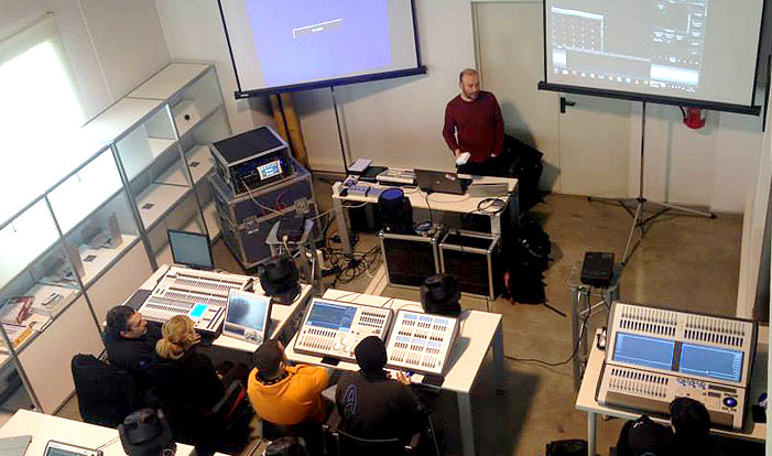 Seminario de formación Avolites en Arcoiris